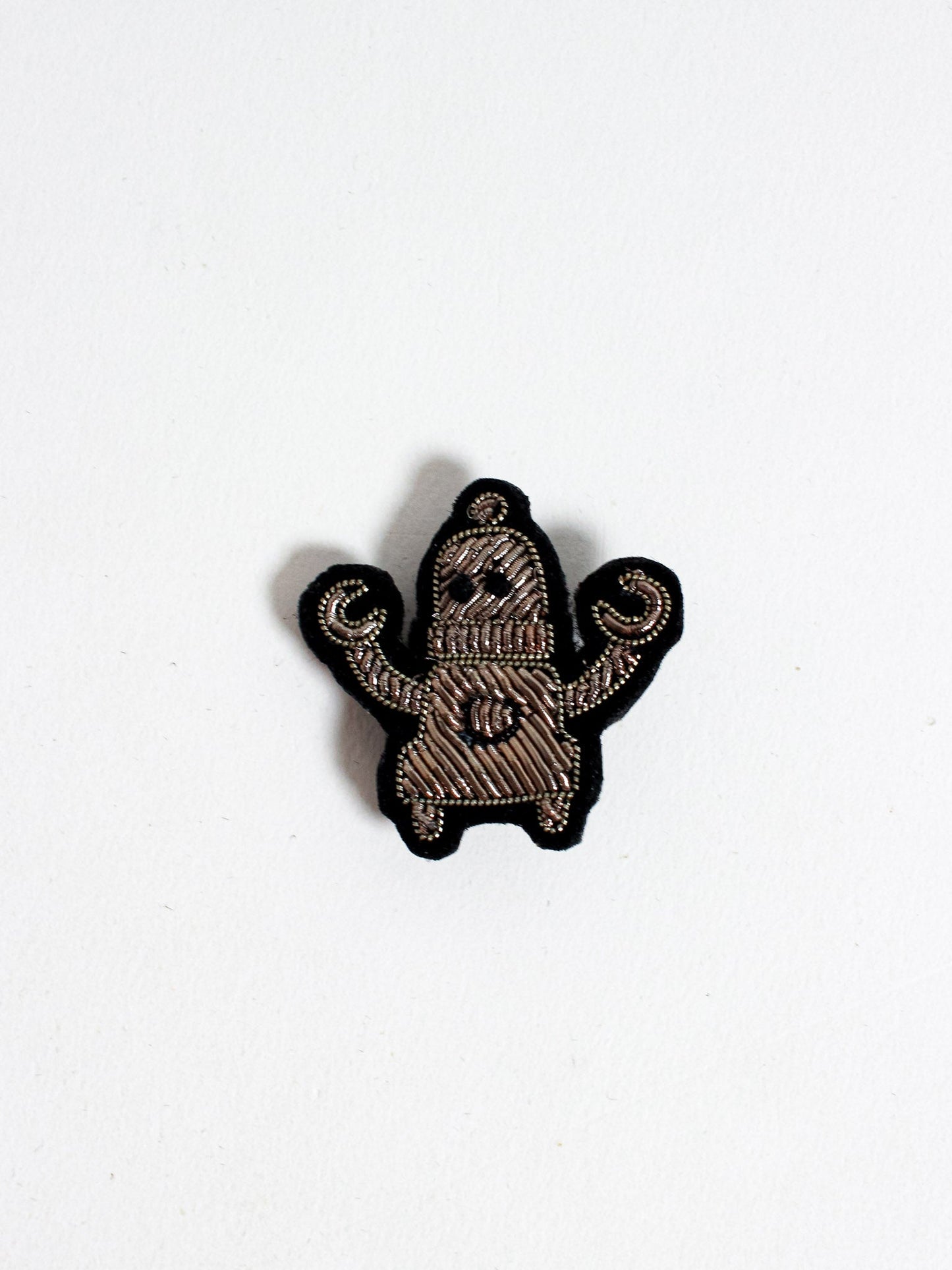 Nonsense Hand Embroidered Brooch - Macon&Lesquoy - Berte