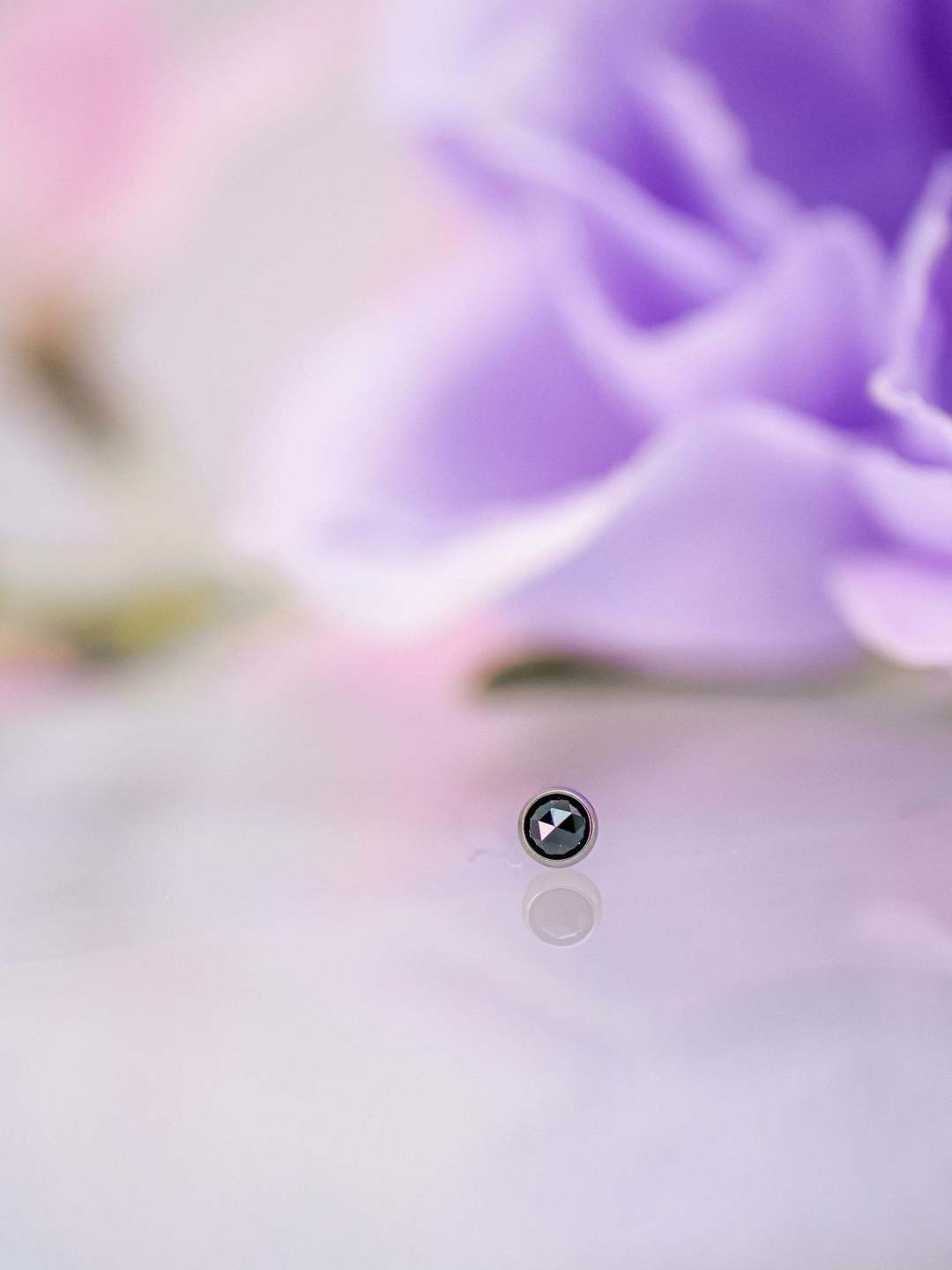Bezel-set Black Gem End in Titanium by NeoMetal