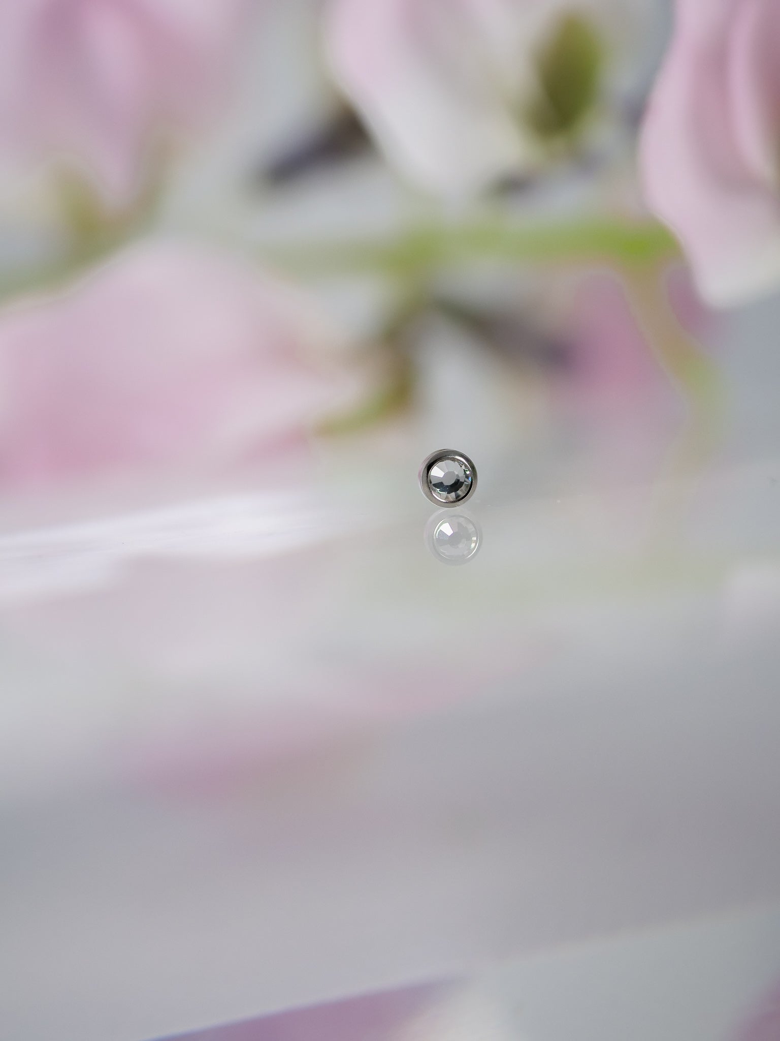 clear cubic zirconia threaded end for microdermal top