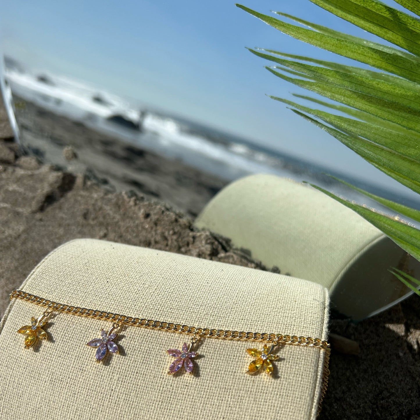 Vacation mode charm anklet