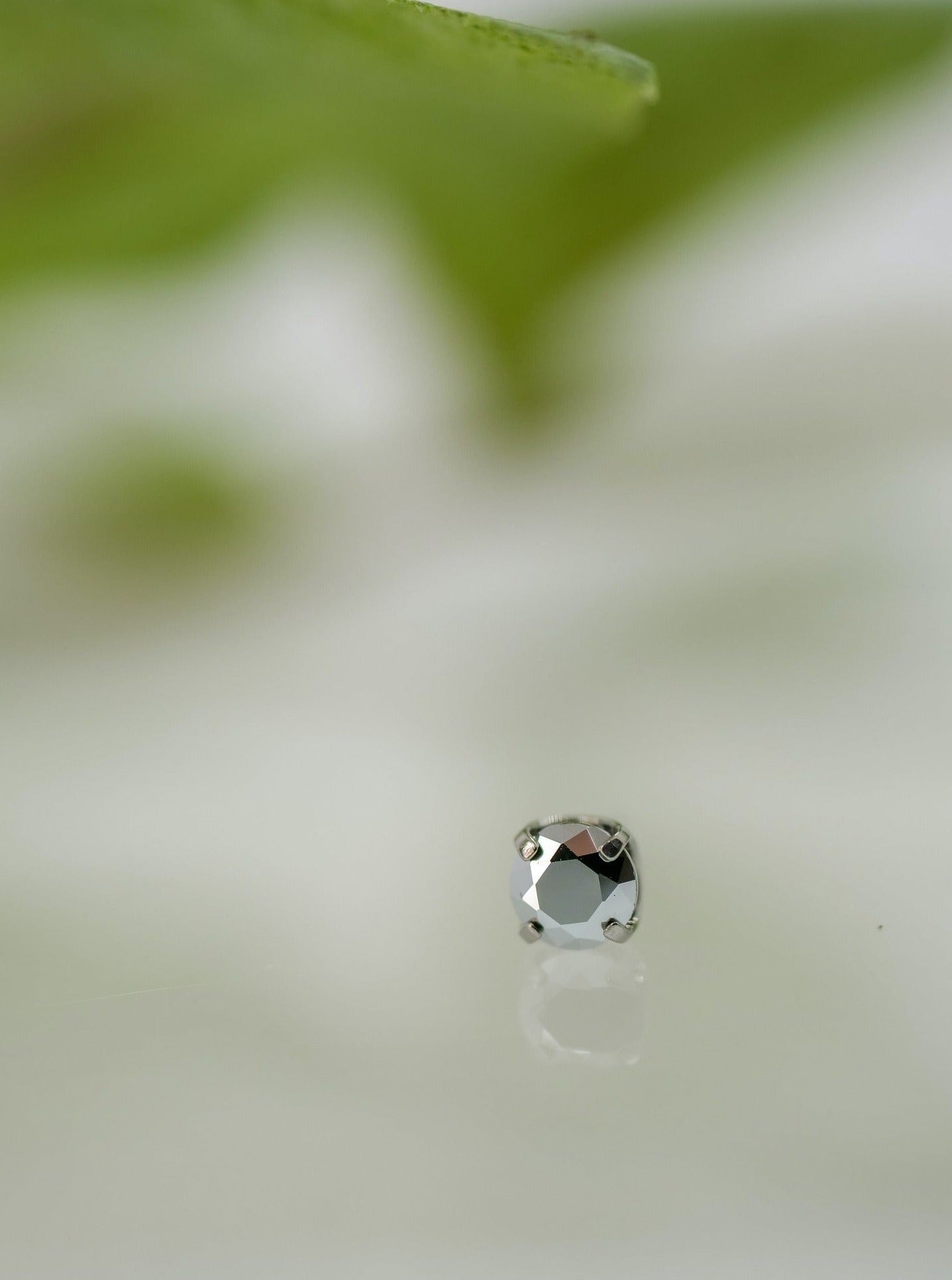 Prong-set Light Chrome Swarovski End in Titanium by NeoMetal